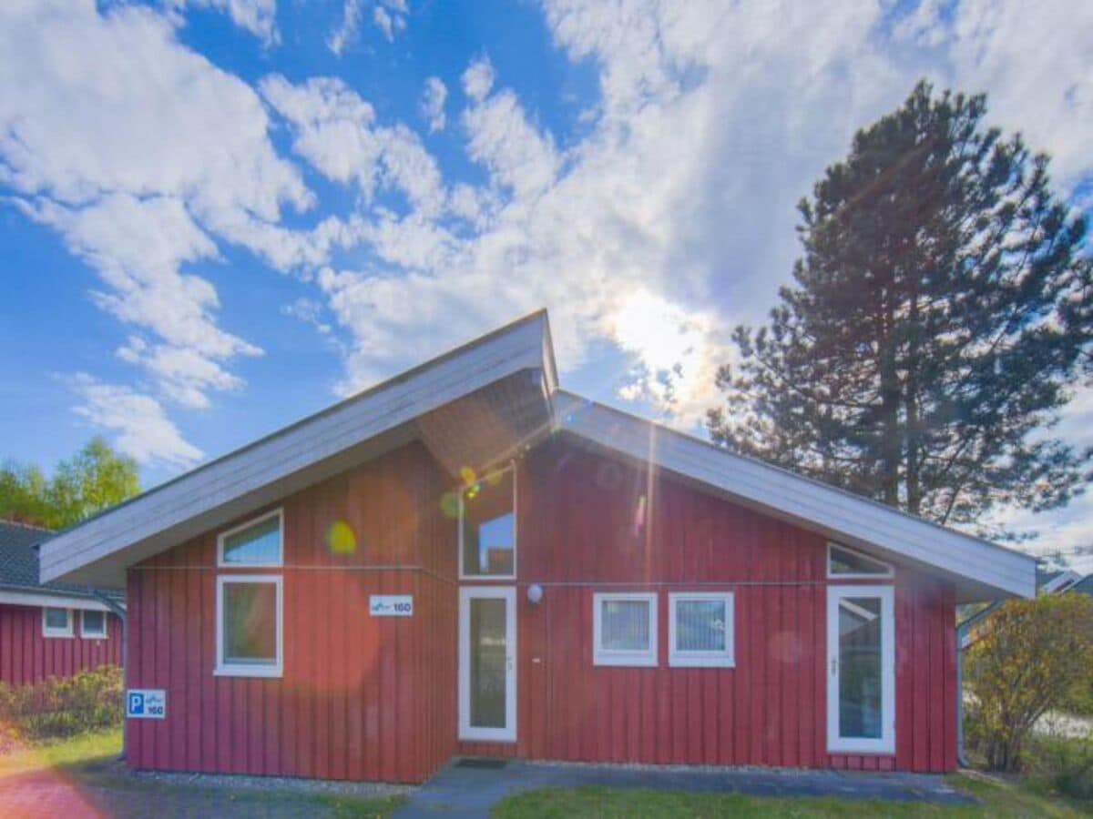 Holiday house Ferienhaus mit Sauna im Ferienpark Mirow - Outdoor photo 2