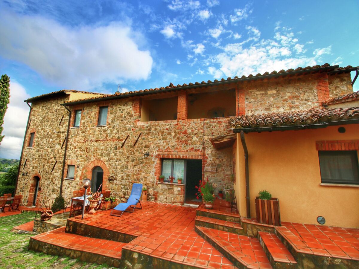 Farmhouse Rolling farmhouse of Val d'Orcia
