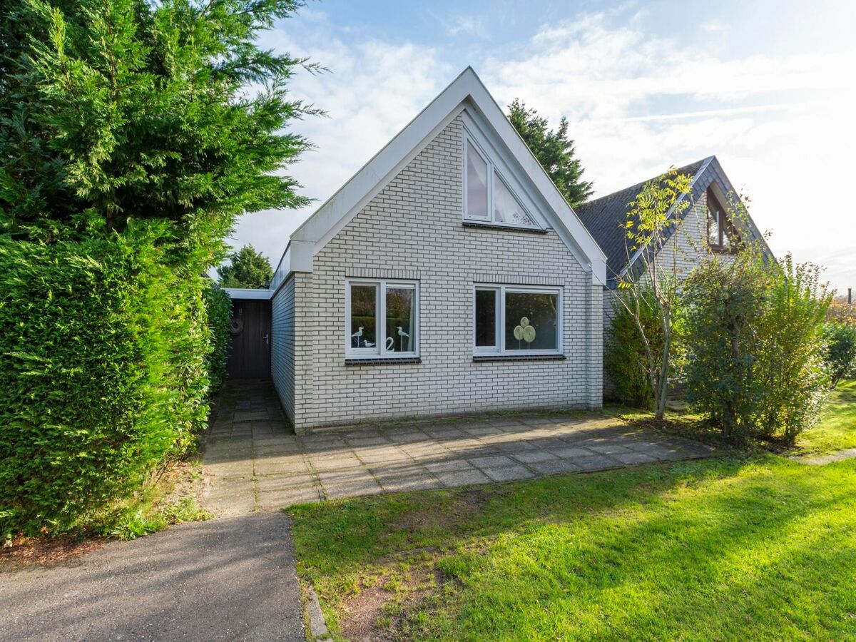 Holiday house Familienhaus Sint Maartenszee am Strand