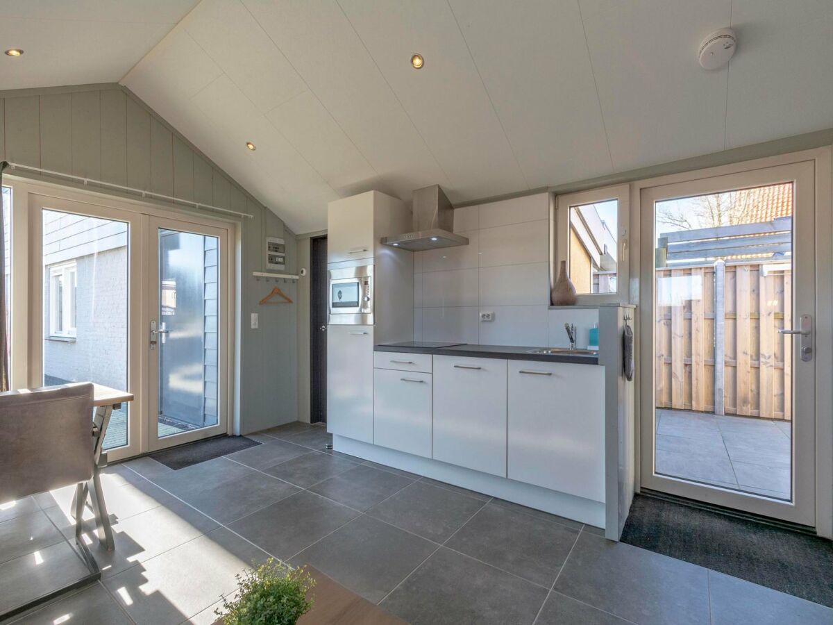 Holiday house Beach house 't Koepeltje near dunes - Features photo 5