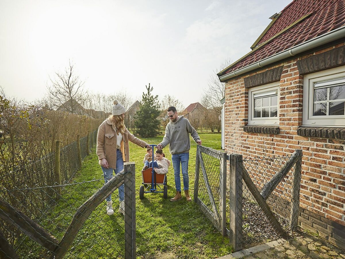 Holiday park Farmhouse in Limburg with Subtropical Pool - Outdoor photo 4
