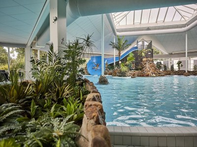 Holiday park Bungalow in Limburg nahe Maasplassen - Outdoor photo 37