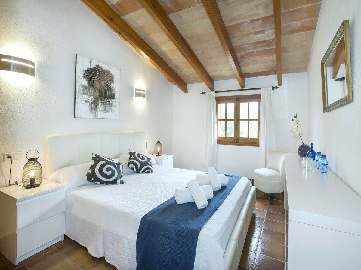 Villa Spacious 2-bedroom property in Pollensa - Outdoor photo 2