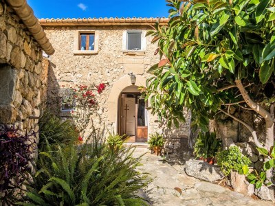 Villa Chalet in Pollensa with Mountain Views & Pool - Outdoor photo 32