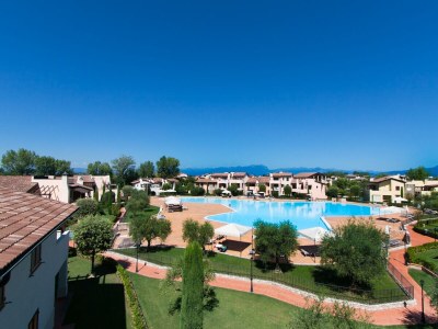 Holiday house 2 bedrooms apartment with terrace and pool view in Peschiera del Garda - Holiday house