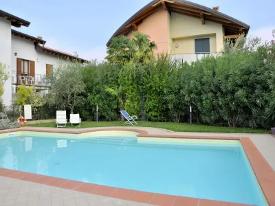 Holiday house Charmanter Rückzugsort am Seeufer in Lazise - Holiday house