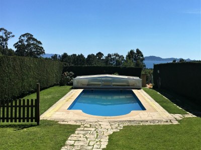 Villa Poolside Comfort by Coast - Outdoor photo 2