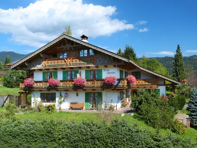 Holiday apartment Schwalbennest in Krün - Holiday apartment