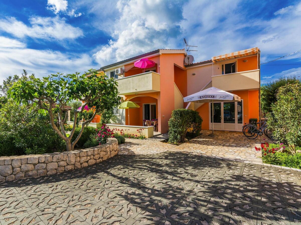 Holiday park Apartment in Nin near the Beach & Pool - Outdoor photo 4