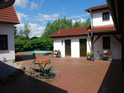 Cottage Schönes Ferienhaus in Dargun mit Pool - Outdoor photo 4