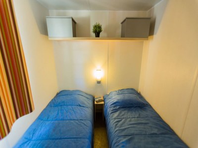 caravan Shaded Mobile Home Escape - Features photo 10