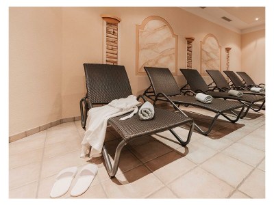 Holiday room "DOPPELZIMMER TYP C" mit Dusche, WC - Outdoor photo 8