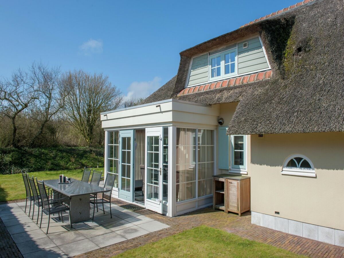 Holiday park Villa in Domburg near North Sea Beach - Outdoor photo 2