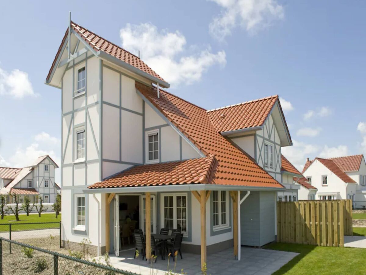 Holiday park Villa in Cadzand-Bad near North Sea Beach - Outdoor photo 3