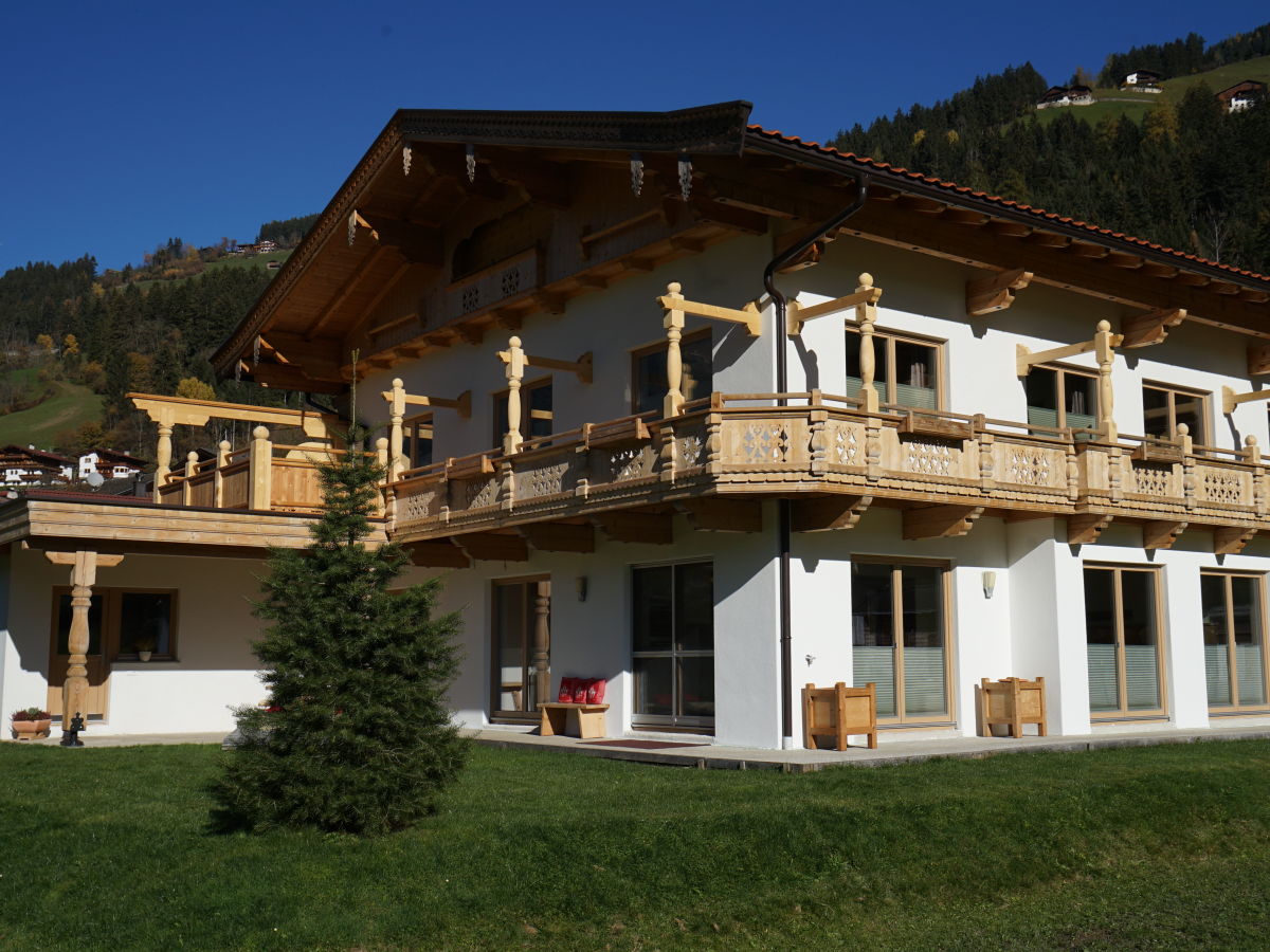 Holiday apartment Apartment "Sonnenschein" - Outdoor photo 2