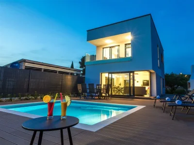 Villa Villa Tuta with heated pool in Pakoštane - Villa