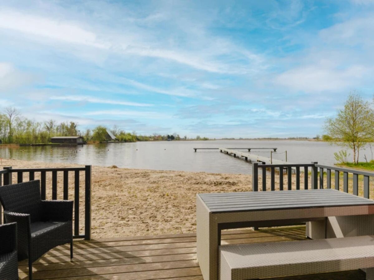 Holiday park Ferienhaus mit Garten in der Nähe von Tjeukermeer - Outdoor photo 2