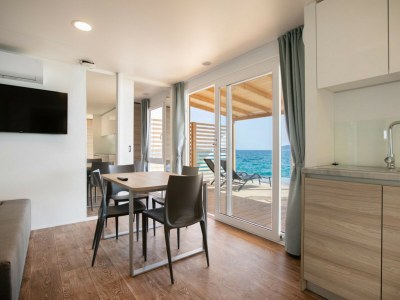 Mobile home Resort Deluxe Mobile Home (6+1) Beachfront - Features photo 13