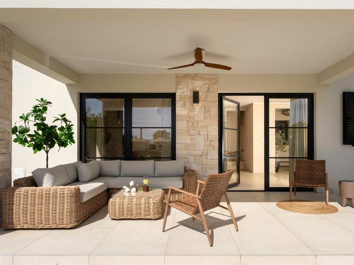 Holiday house Elegant Casa di Estelle with sea view