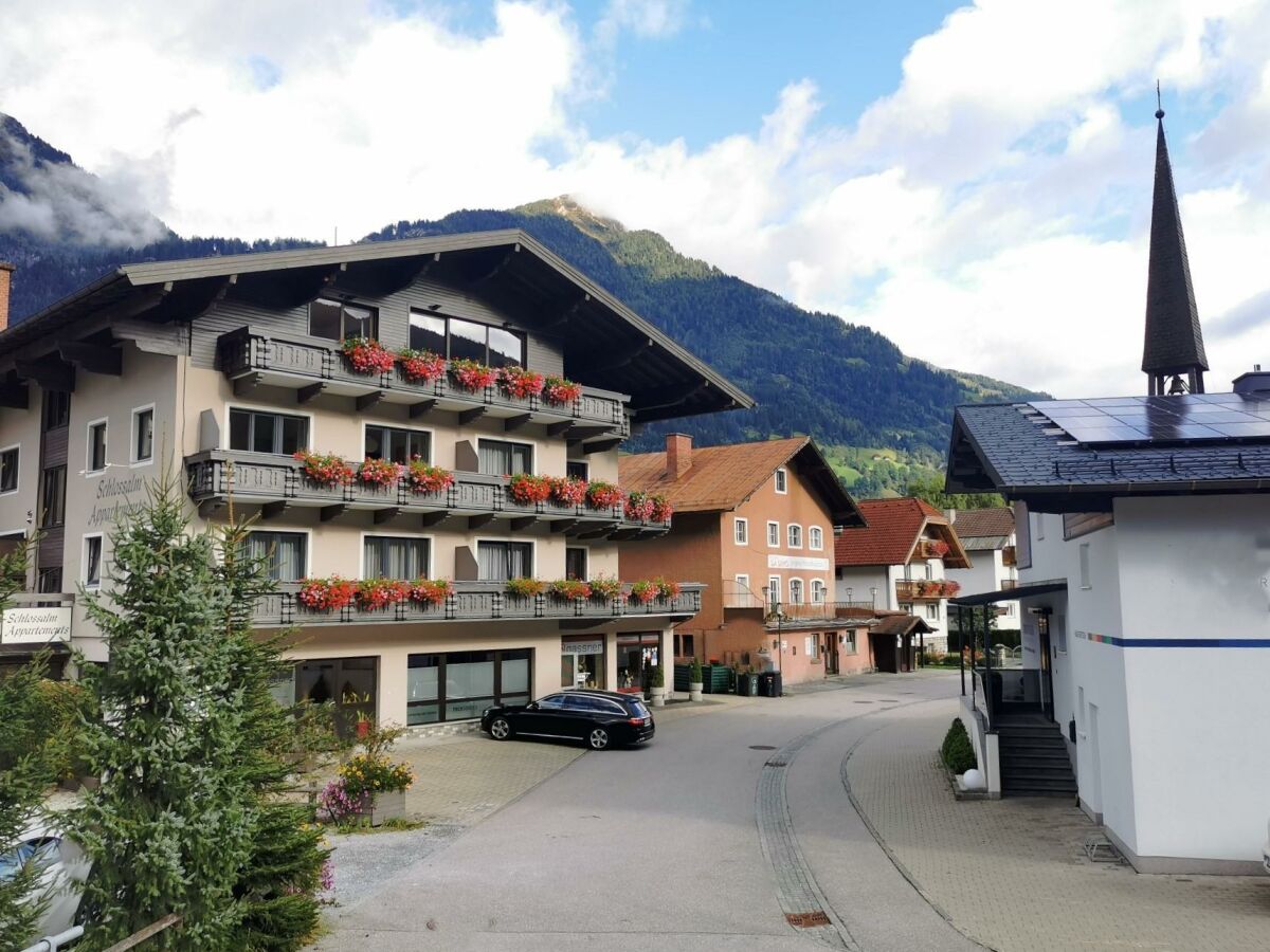Apartment Studio, Dusche, WC, Balkon 2.OG