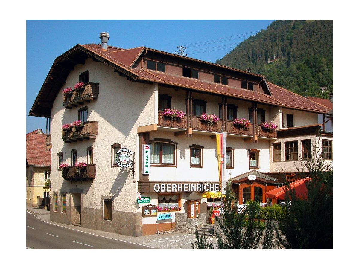 Holiday room Zweibettzimmer, Dusche oder Bad, WC, Balkon