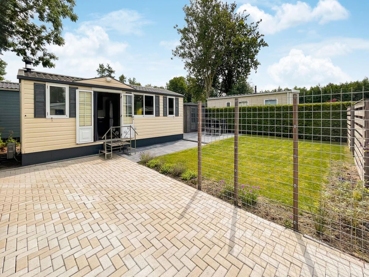 Holiday house Chalet in Friesland near Wadden Sea - Outdoor photo 2