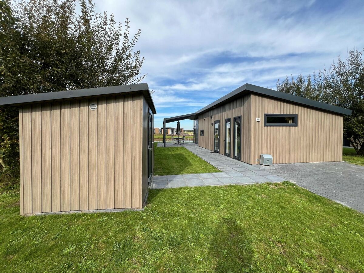 Holiday house Chalet am Wasser für 4 Personen