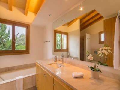 Holiday house Son Puca I Villa with Saltwater Pool - Features photo 9