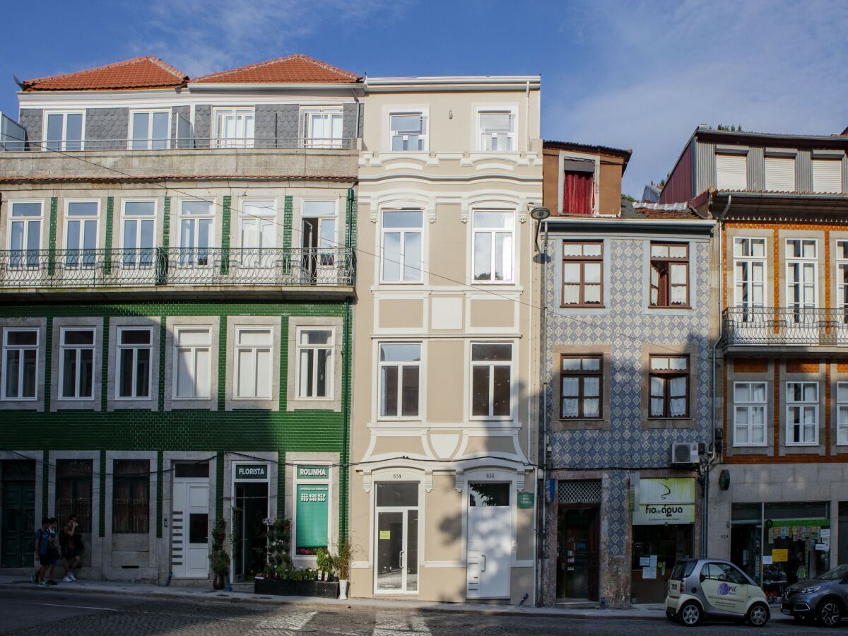 Apartment Charming 1-Bedroom Apartment in Oporto