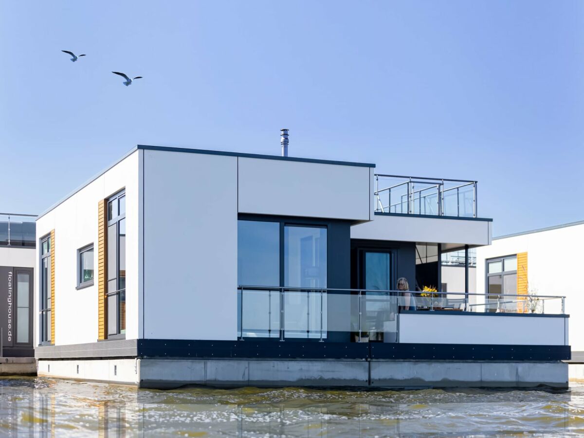 House boat Küstenkomfort mit Terrasse