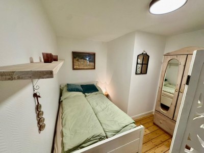 Apartment Riverside Retreat with Comfort - Features photo 5