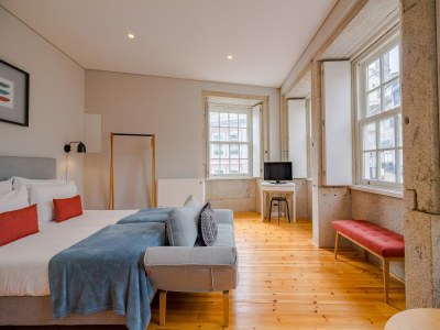 Apartment City-center apartment with modern comforts - Features photo 4