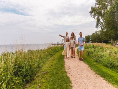Holiday park Villa in Andijk with South-Facing Garden - Outdoor photo 22