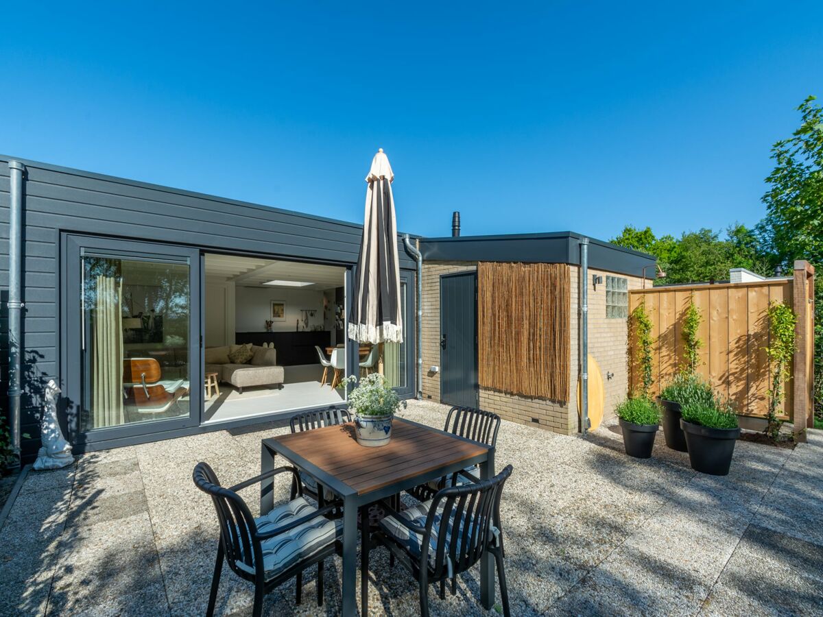 Holiday house Bungalow in Netherlands near Sandy Beach