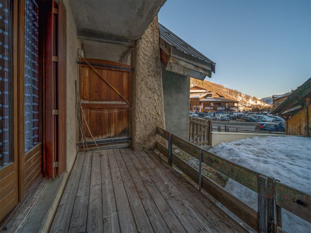 Apartment Apartment in France with Stunning Mountain Views - Outdoor photo 4