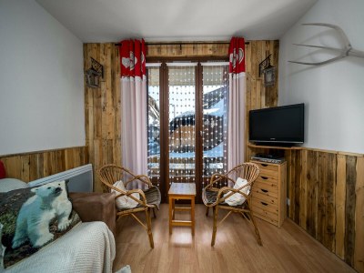 Apartment Apartment in France with Stunning Mountain Views - Features photo 6