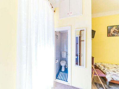 Apartment Rooms Katja & Lara - Twin Room (Katja) - Features photo 2
