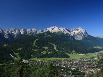 Holiday apartment Am Kurpark - Wohnung 2 - 90 qm - Environment photo 12