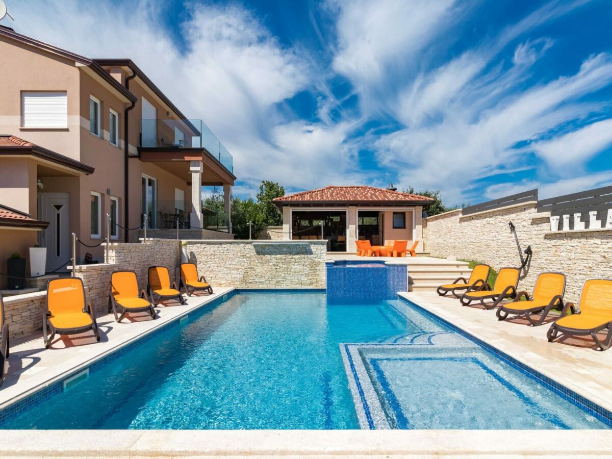 Villa Villa in Valtura nahe Amphitheater - Outdoor photo 5
