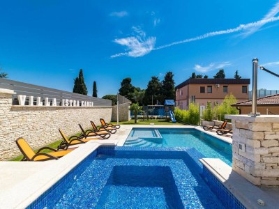 Villa Villa in Valtura nahe Amphitheater in Loborika - Villa
