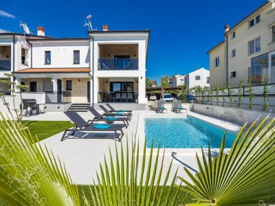 Villa Villa in Pula nahe Hidrobaza Strand - Outdoor photo 15