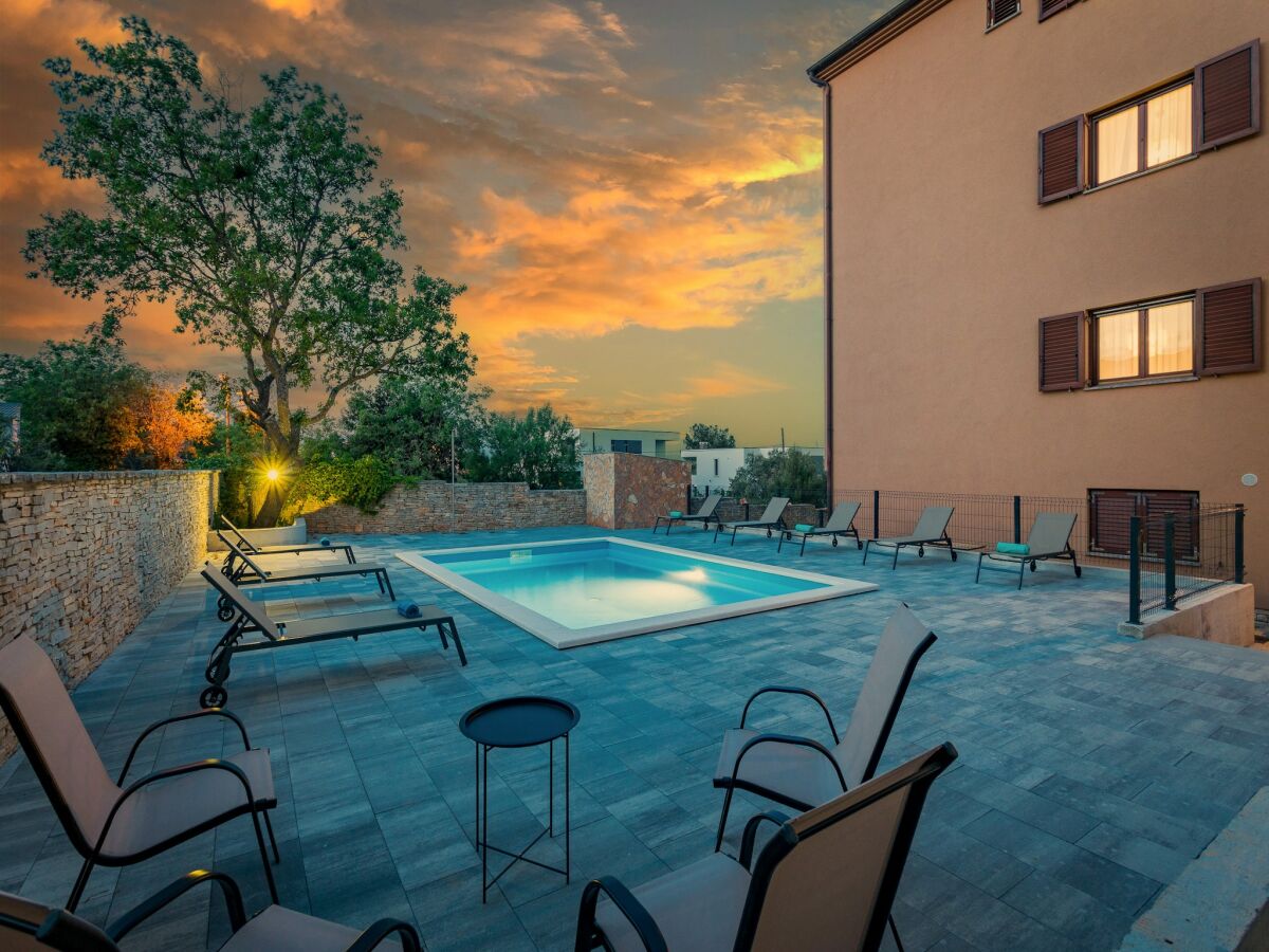 Apartment Haustierfreundliches Ferienhaus in Liznjan - Outdoor photo 2