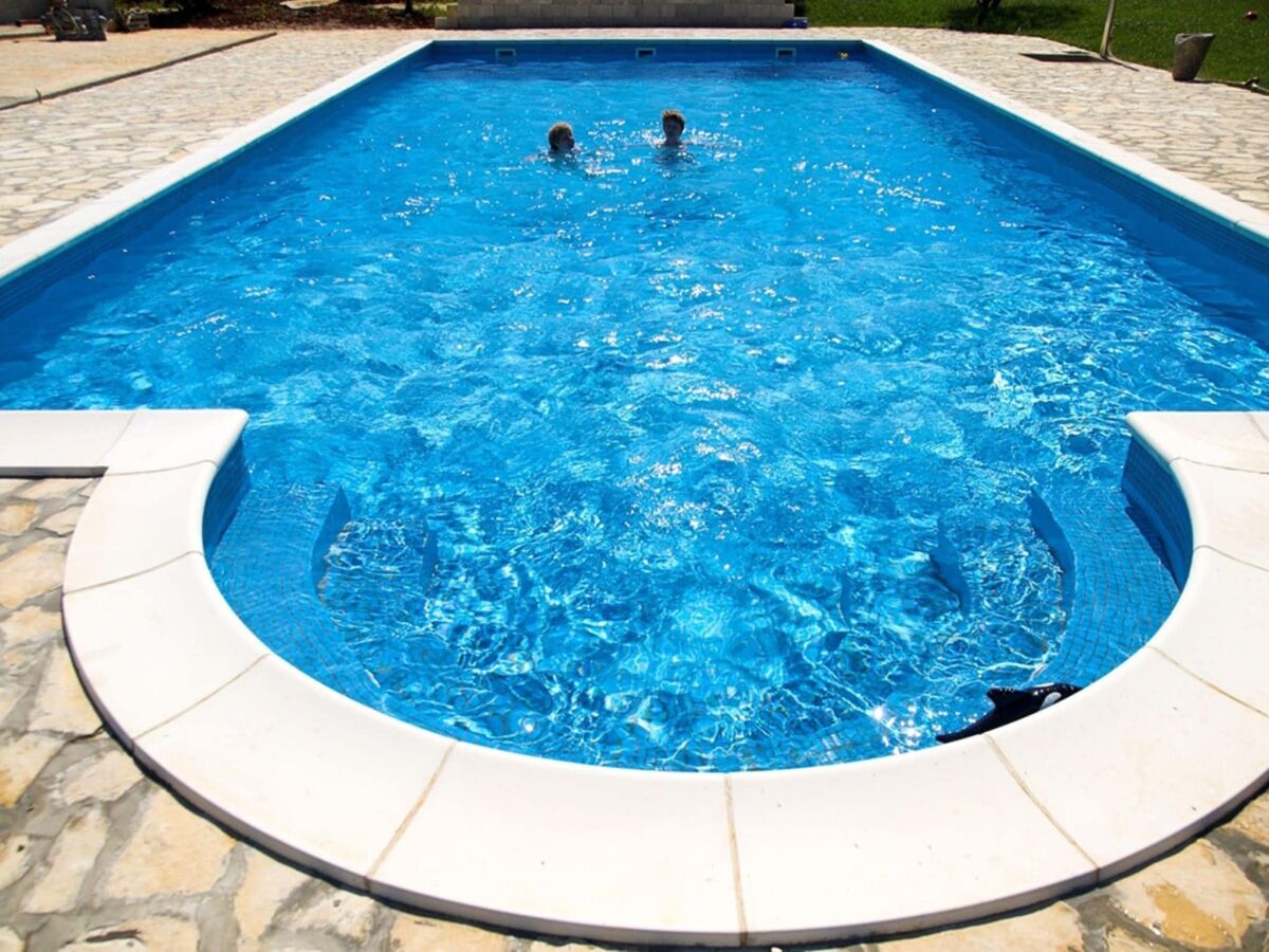 Apartment Apartment in Valbandon near Beach & Pool - Outdoor photo 2