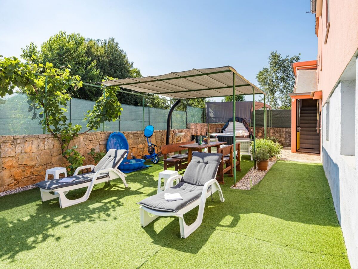 Apartment Wohnung in Vodnjan mit Pool und Jacuzzi - Outdoor photo 3
