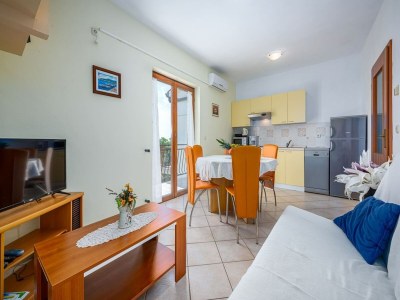 Apartment Apartment in Drenje with Sea View & Pool - Features photo 18