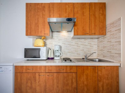 Apartment Wohnung in Drenje nahe Jadrena Strand - Features photo 17