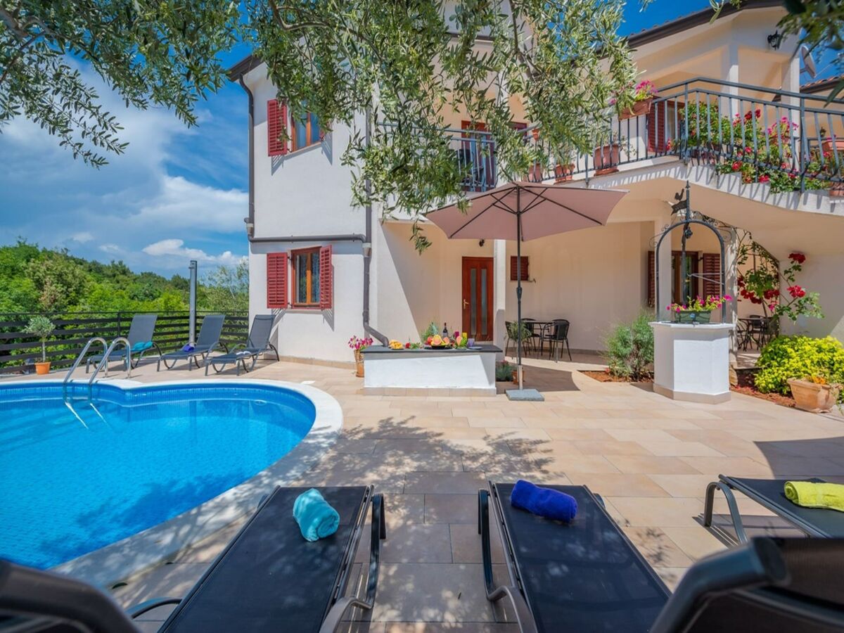 Apartment Wohnung in Drenje nahe Jadrena Strand