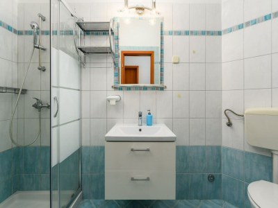Apartment Wohnung in Drenje nahe Jadrena Strand - Features photo 10
