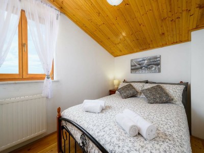 Apartment Spacious Apartment in Markoci - Features photo 13