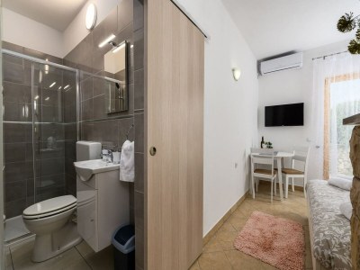 Apartment Studio in Drenje nahe Strände & Pool - Features photo 13